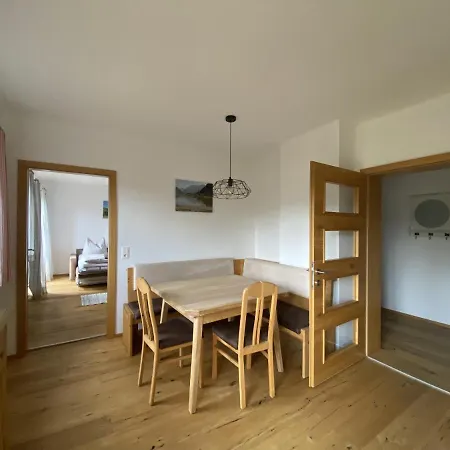 Hansalhof, Rosenduft ماريابفار